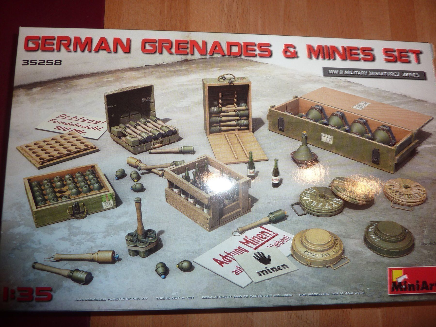 Kits de montage: GERMAN – Neuf avec emballage d'origine à Balsthal par bouteliee
