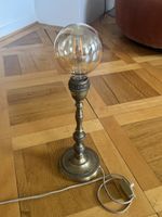 Tischlampe Messing Sockel Glühbirne guter Zustand