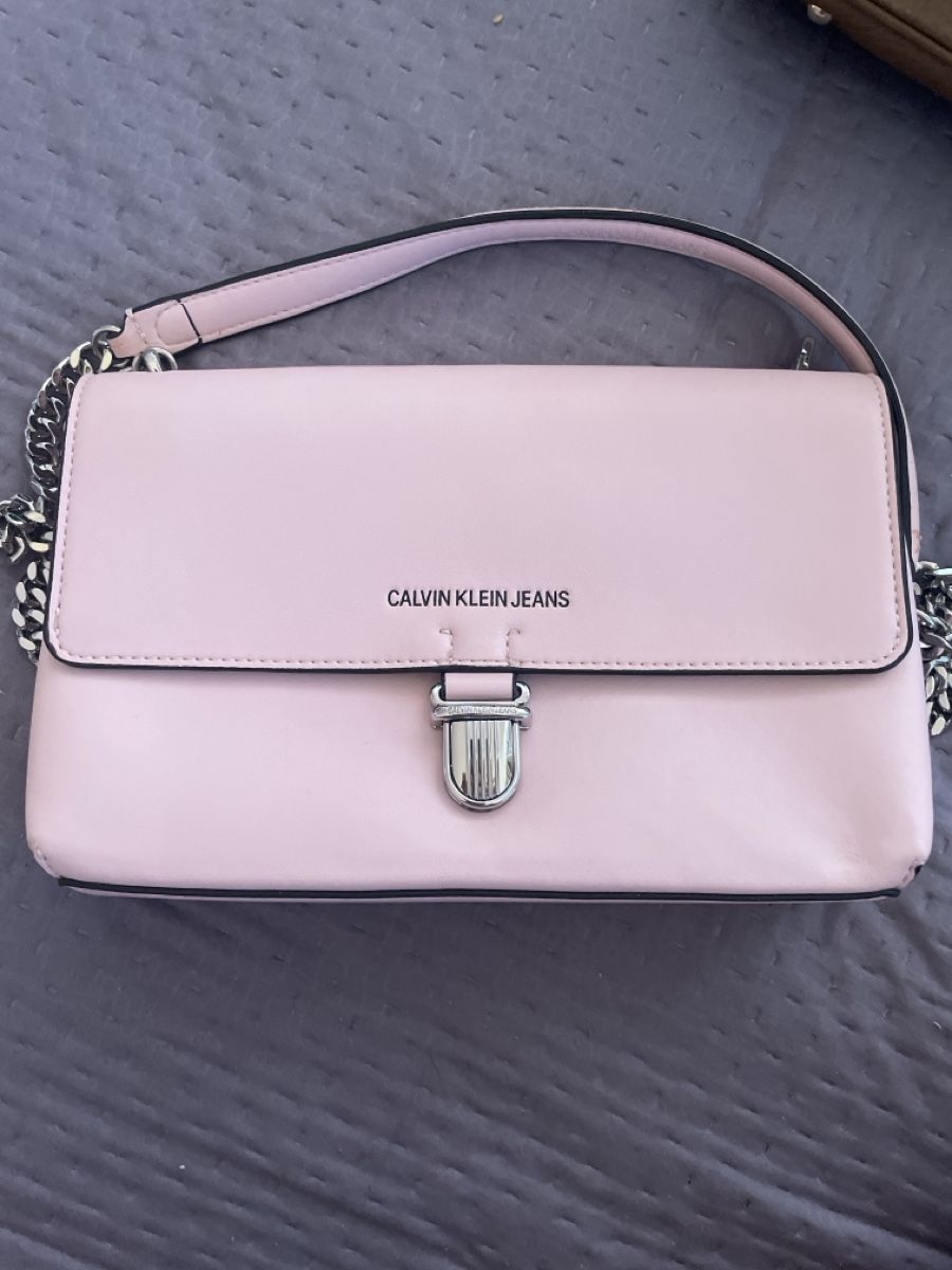 Calvin Klein Borse da donna: Sac Calvin Klein  – Usato da Lausanne venduto da Masyanya
