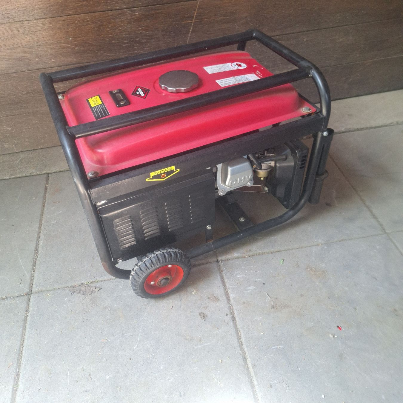 Generatori di corrente: Stromerzeuger 400V – Usato da Winterthur venduto da v-t88 2