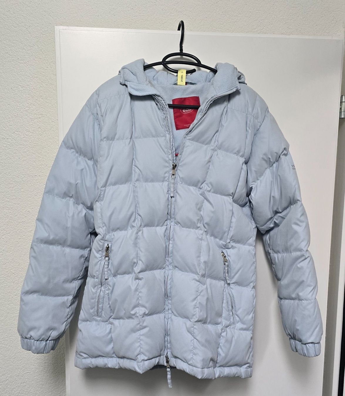 Esprit Giacche: Esprit Winterjacke, Grösse M – Nuovo (secondo la descrizione) da Opfikon venduto da rockqueen666