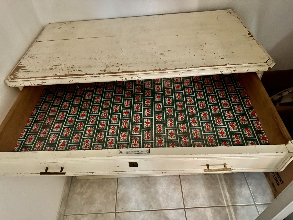 Cassettiere: Antikes Kommodenmöbel mit 4 Schubladen, weiss – Usato da Uster venduto da kog1988 2