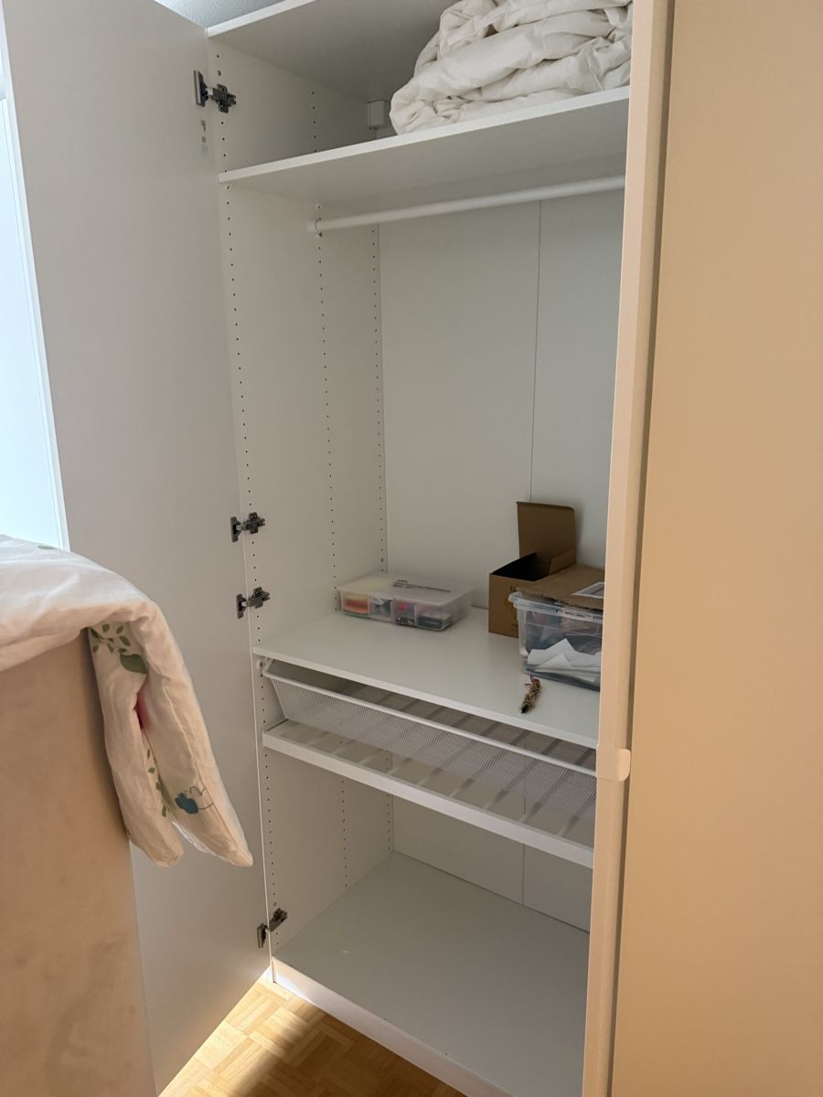 Armadi: Neuwertiger Kleiderschrank mit Innenleben – Nuovo (secondo la descrizione) da Zürich venduto da sportstar3000 1