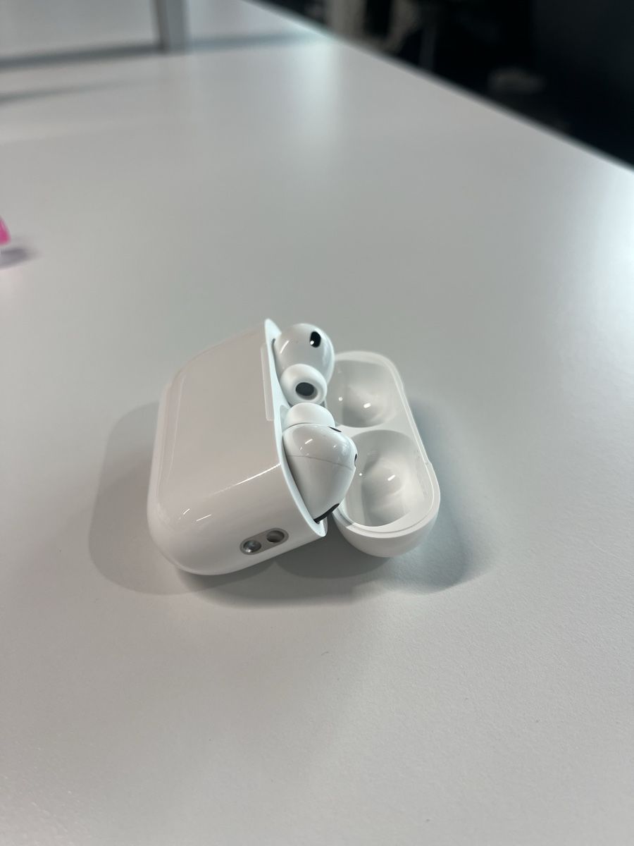 Apple Kopfhörer: Airpods Pro3 – Neu (gemäss Beschreibung) aus Luzern von ali_vq9f 3