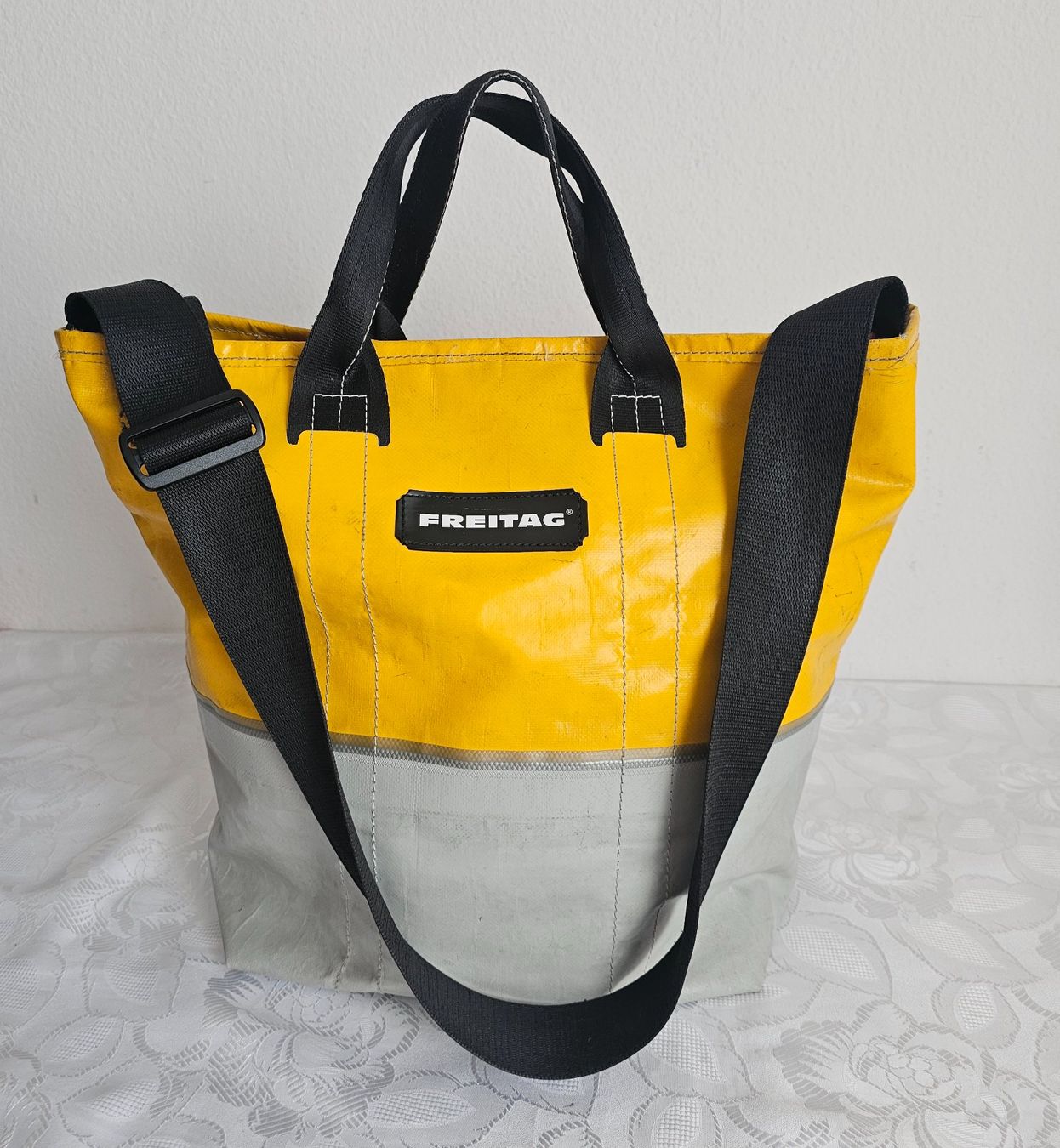 Freitag Taschen: ***FREITAG ***F203 BOB Hand.oder Umhängetasche – Gebraucht aus Bronschhofen von Xena37 3