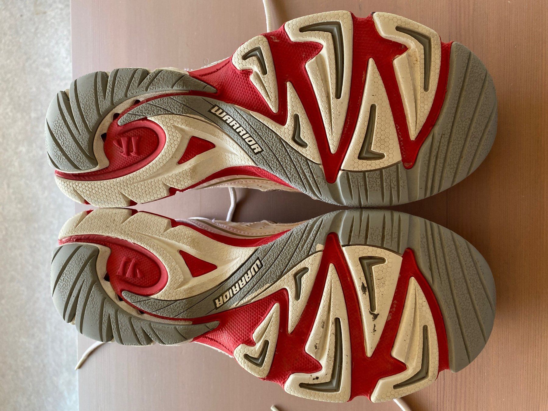 Herrenschuhe: Warrior Hallenschuhe in Grösse 40 – Gebraucht aus Jona von Kigwuahon 4