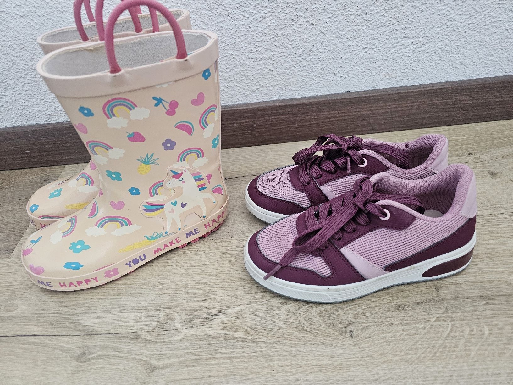 Scarpe per ragazze: Schuhpaket Mädchen Gr. 30 – Usato da Grosshöchstetten venduto da Qenko 1