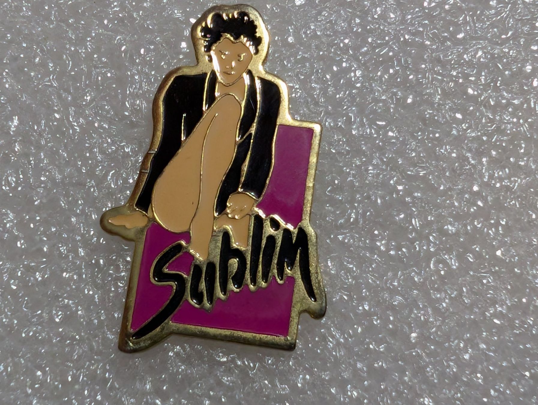 Placchette & Badge: Ansteckpin 248: Sublim – Usato da Oppligen venduto da Pin-Fall-Shop