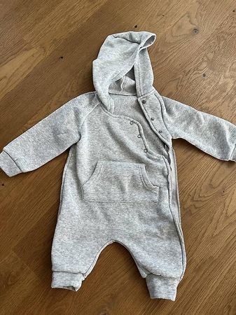 Jumpsuit Jogginganzug Gr. 62/68 grau
