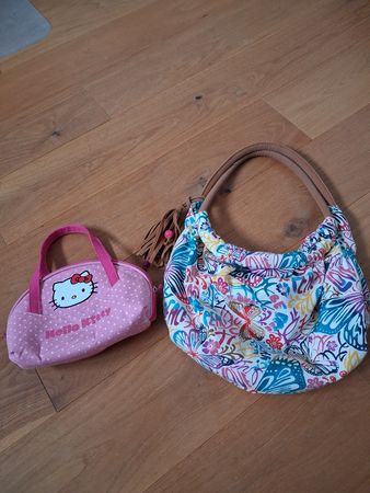 Farbenfrohe Sommer Handtasche mit Troddeln,