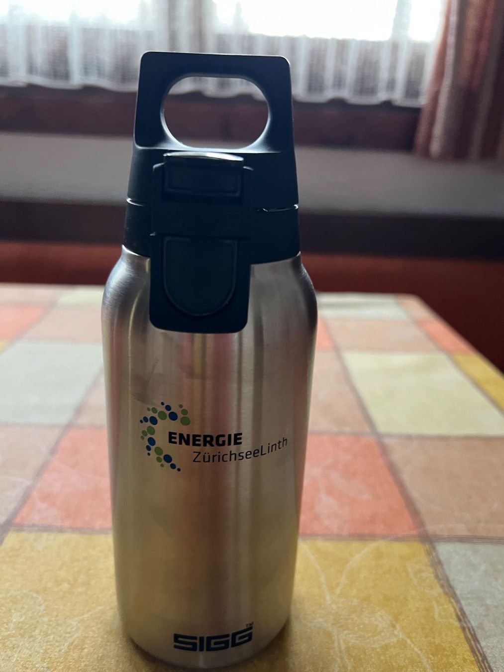 Sigg Trinkflaschen & Thermosflaschen: SIGG Trinkflasche, 0.3 Liter – Neu und originalverpackt aus Jona von relgiez