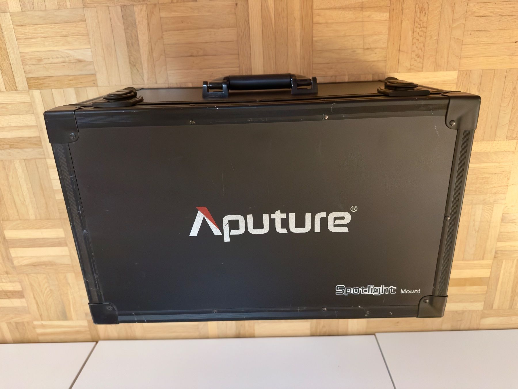 Aputure Lampen: Aputure Spotlight Mount Set 26° – Gebraucht aus Meilen von BlackM 1