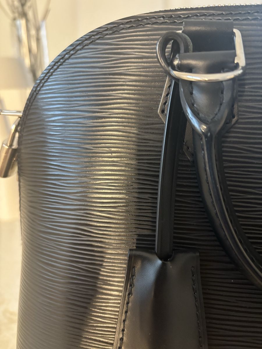 Louis Vuitton Borse da donna: Louis Vuitton Alma PM Epi Leder Schwarz – Nuovo (secondo la descrizione) da Zürich venduto da car_9sdb 8