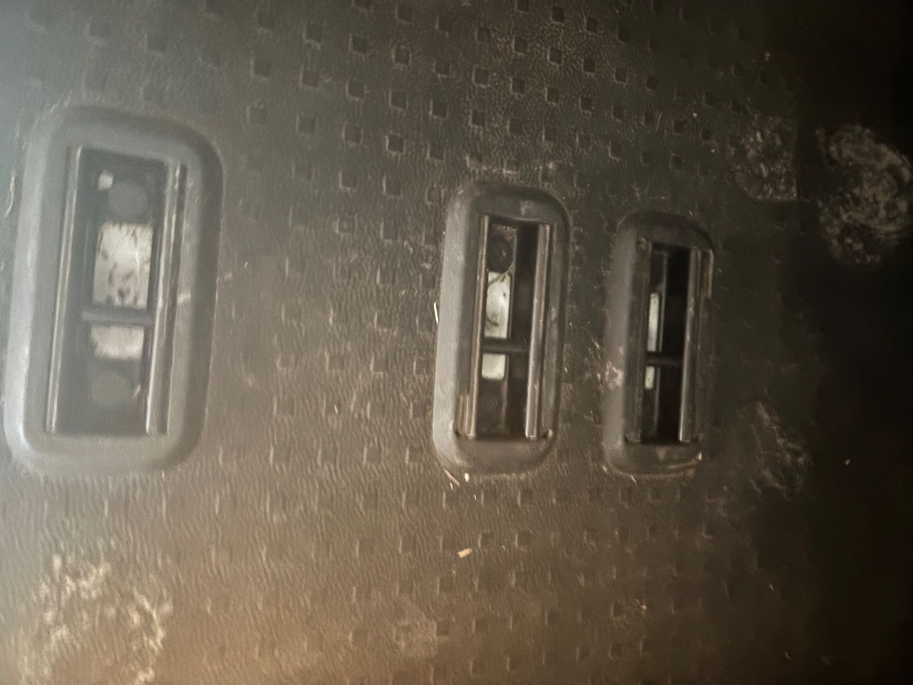 VW Alle Ersatzteile: Sitzreihe VW T6 (2er & 1ner) – Gebraucht aus Grosshöchstetten von bet_5stw 4