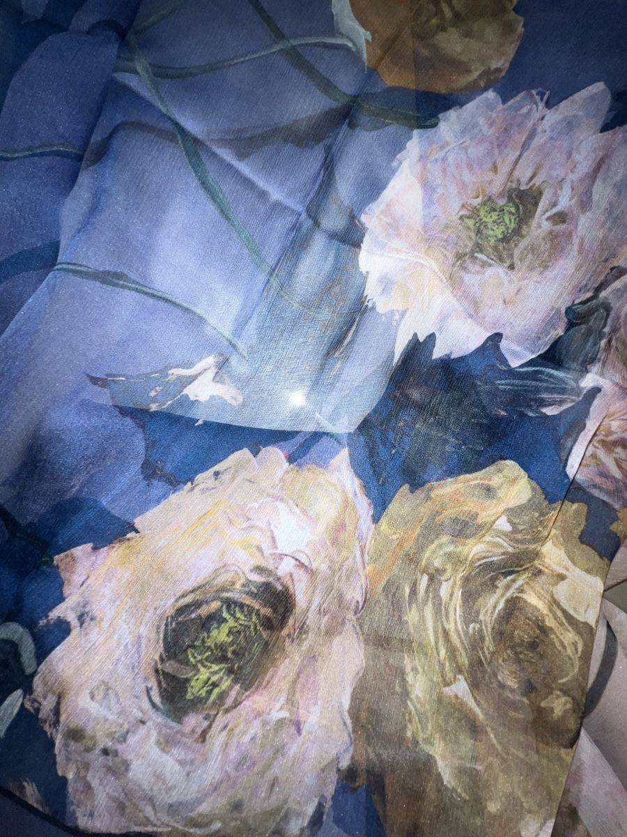 Foulard & Sciarpe: Schal Seide 1 x getragen  – Nuovo (secondo la descrizione) da Dornach venduto da samuti 1