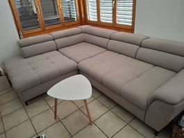 Ecksofa mit Schlaffunktion, nur 2,5 Jahre alt