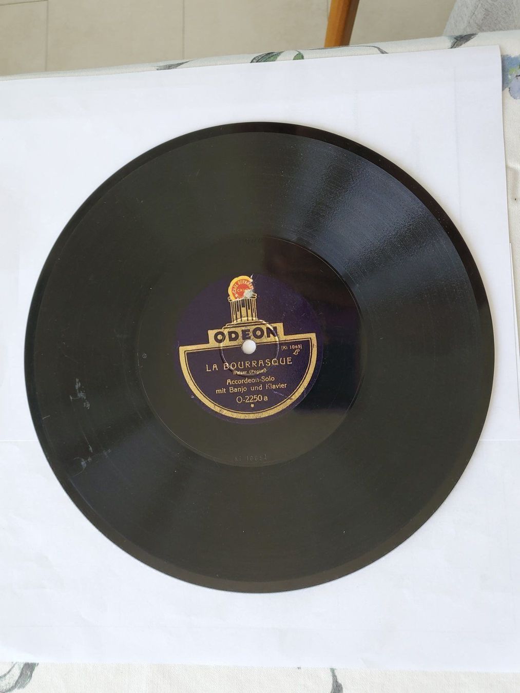 Schallplatten: Odeon Schellackplatte 1933 Accordeon solo + Banjo + Klavier – Gebraucht aus Unterägeri von 0alfa0
