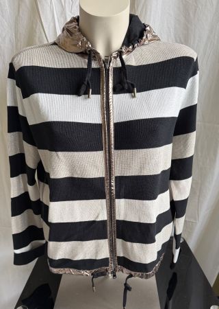 MarcCain Strickweste mit Kapuze Gr. Gr. 4/40