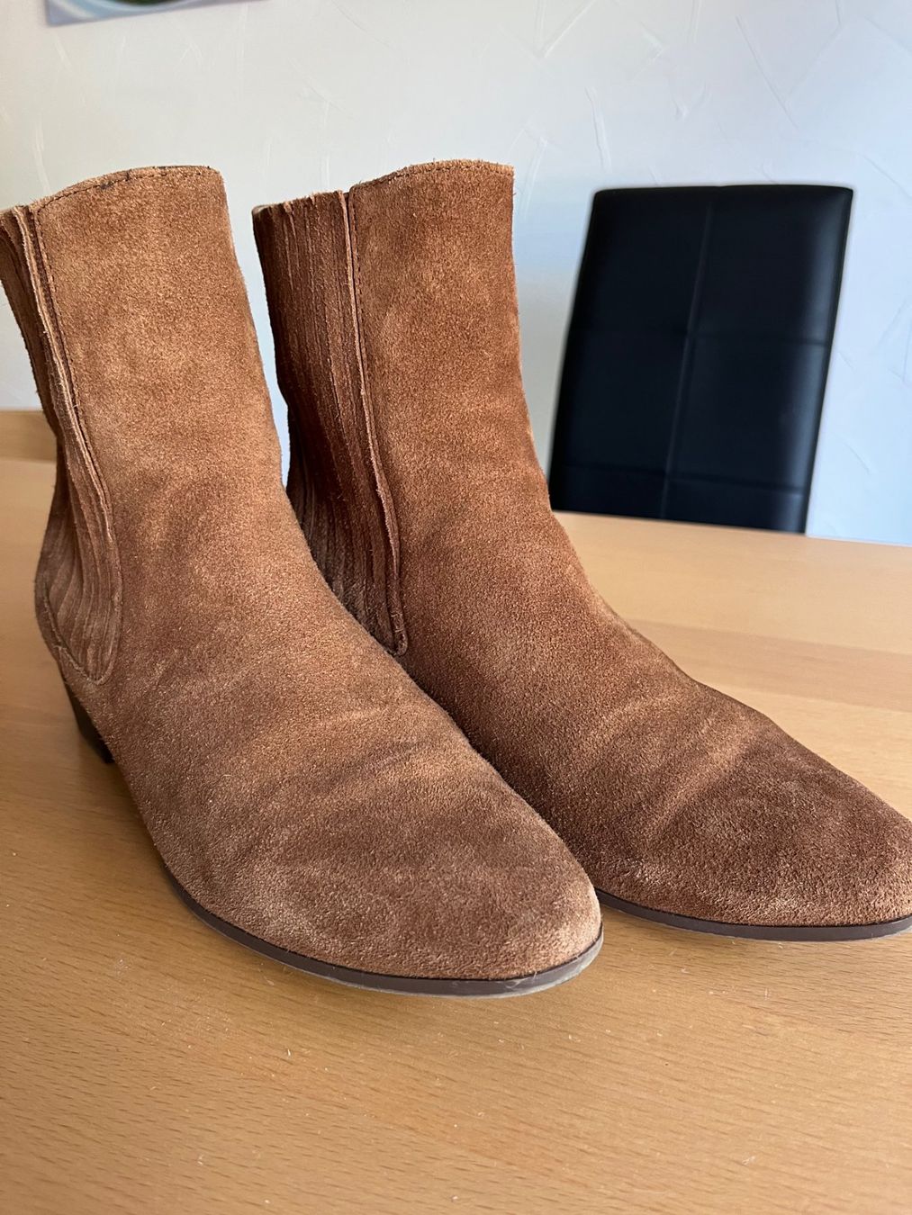 Damenschuhe: Wildlederstiefel, hellbrauch - Grösse 40 – Gebraucht aus Buchs ZH von salsasweetie 1