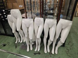 Weibliche Schaufensterpuppen-Unterteile 