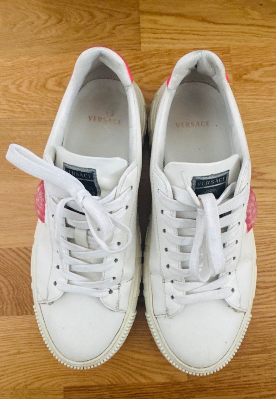 Versace Chaussures femmes: Versace Greca Sneakers – D'occasion à Genève par lac_pf6t 3