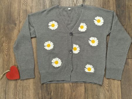 Damen Strickjacke grau mit Blumenmuster Grösse S gebraucht