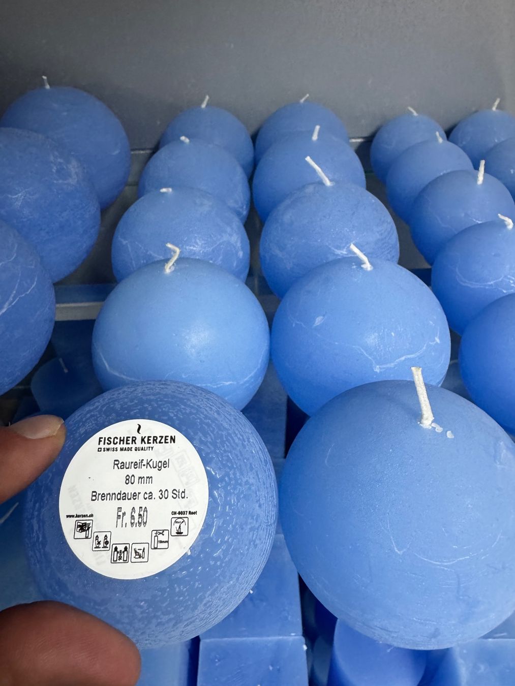 Kerzen: 044 Posten Raureif Kerzen hellblau aus Liquidation – Neu (gemäss Beschreibung) aus Derendingen von Meisterstuecke 5