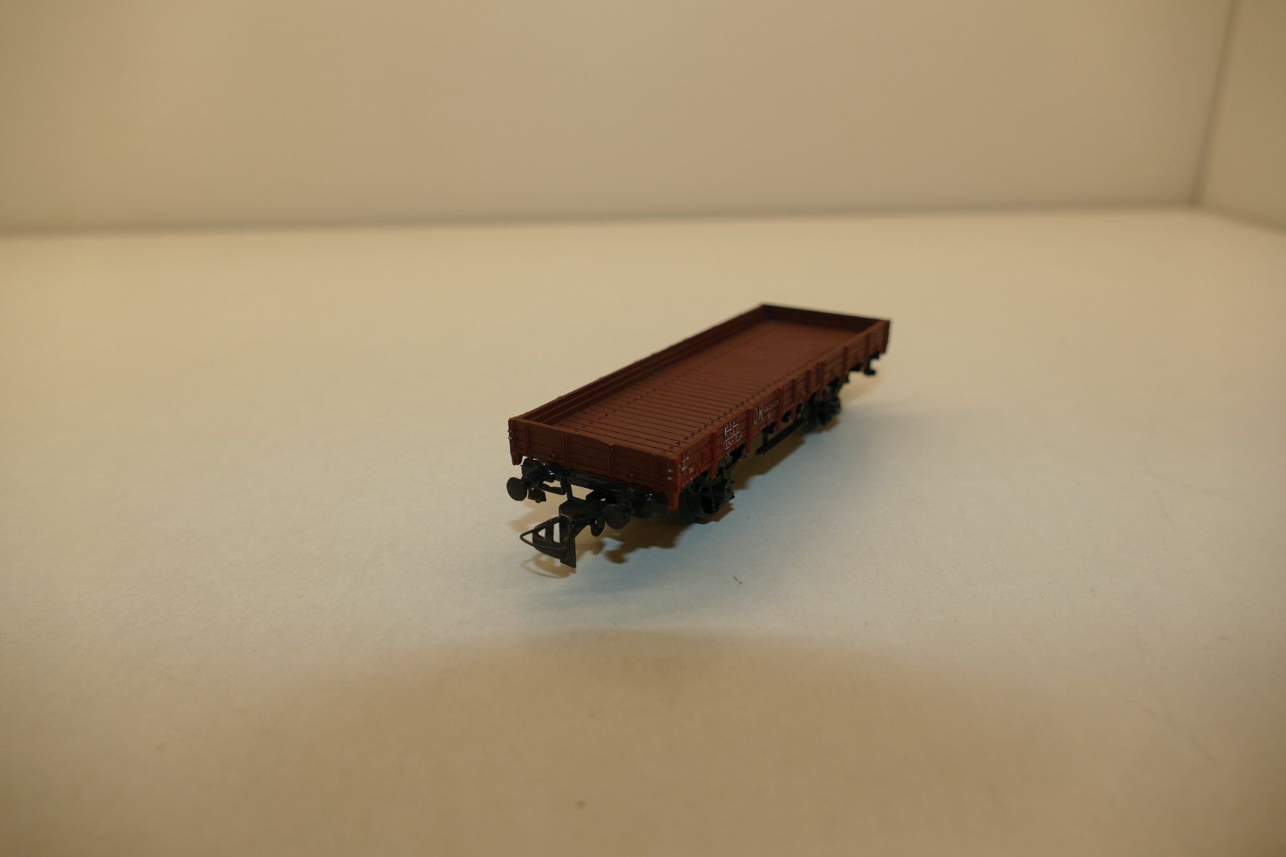 Piko Modellini di ferrovie: Piko H0: DR Flachwagen – Nuovo (secondo la descrizione) da Niederhasli venduto da rail-duerst 2