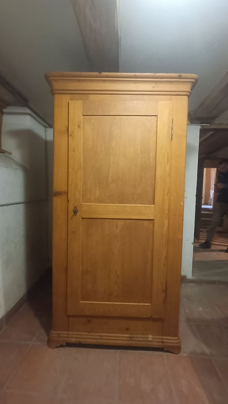 Armadi: Schrank (Tanne) – Usato da Schübelbach venduto da ar8862-ch
