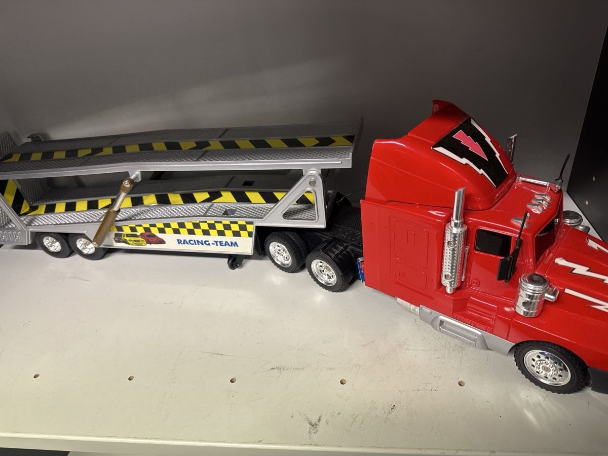 Spielzeuge: LKW Modell – Gebraucht aus Horriwil von Carrera68 1