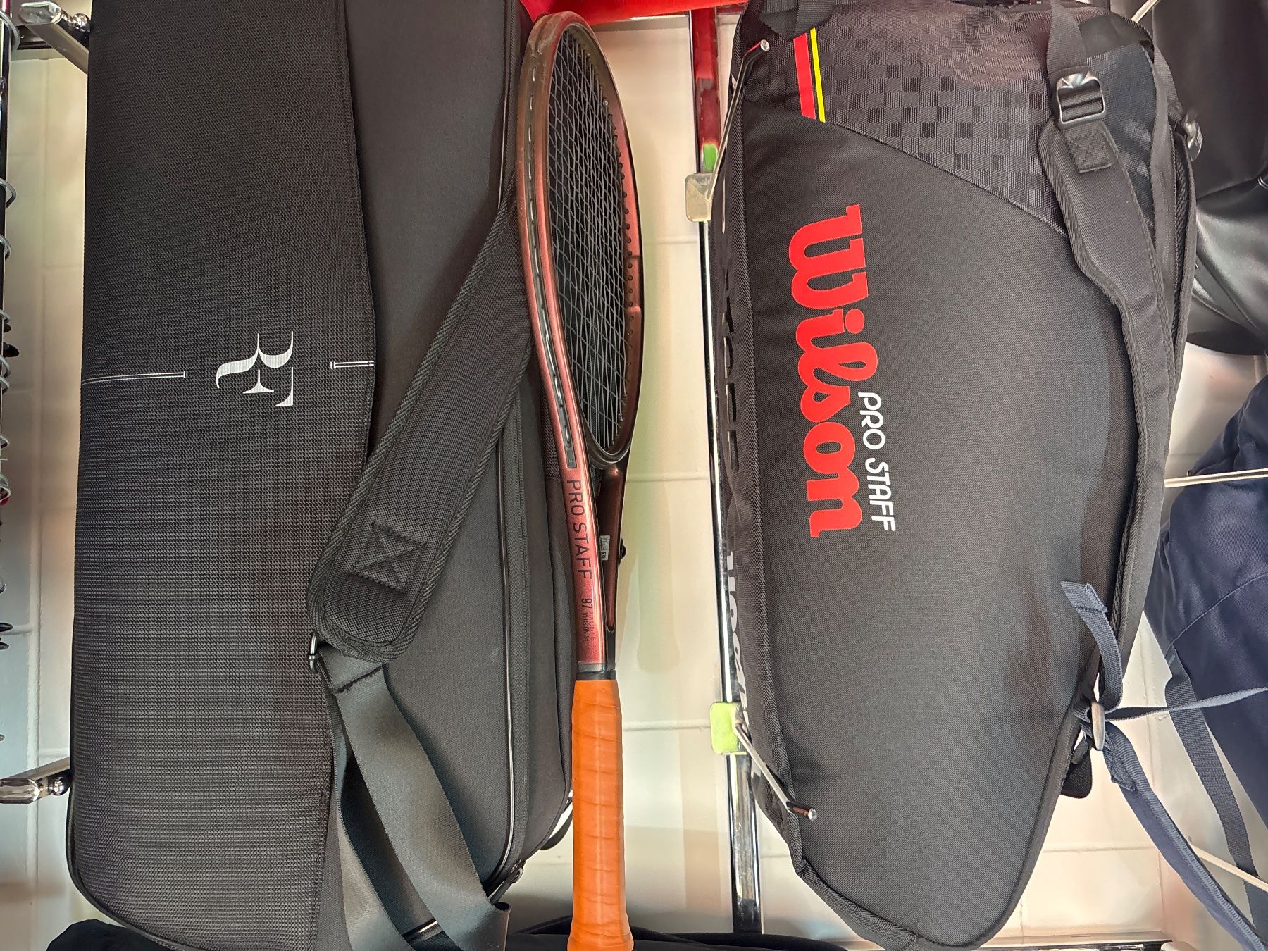 Wilson Racchette: Wilson Pro Staff 97 v14 Gr.5 – Usato da Schinznach bad venduto da jedlos 1