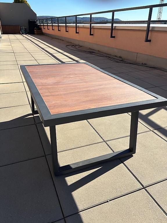 Tische: Lounge Tisch – Gebraucht aus Kleindöttingen von schreibtisch1 1