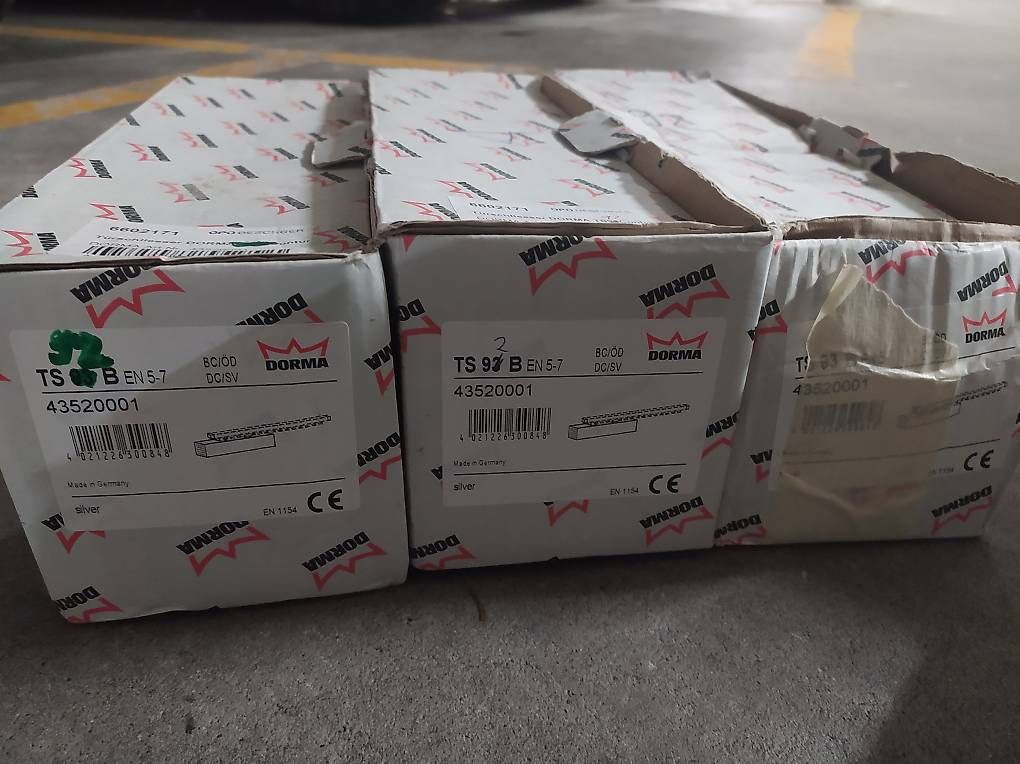 Ferramenta: Türschliesser Dorma TS 92 Contur – Usato da Bertschikon Gossau venduto da 0786905727