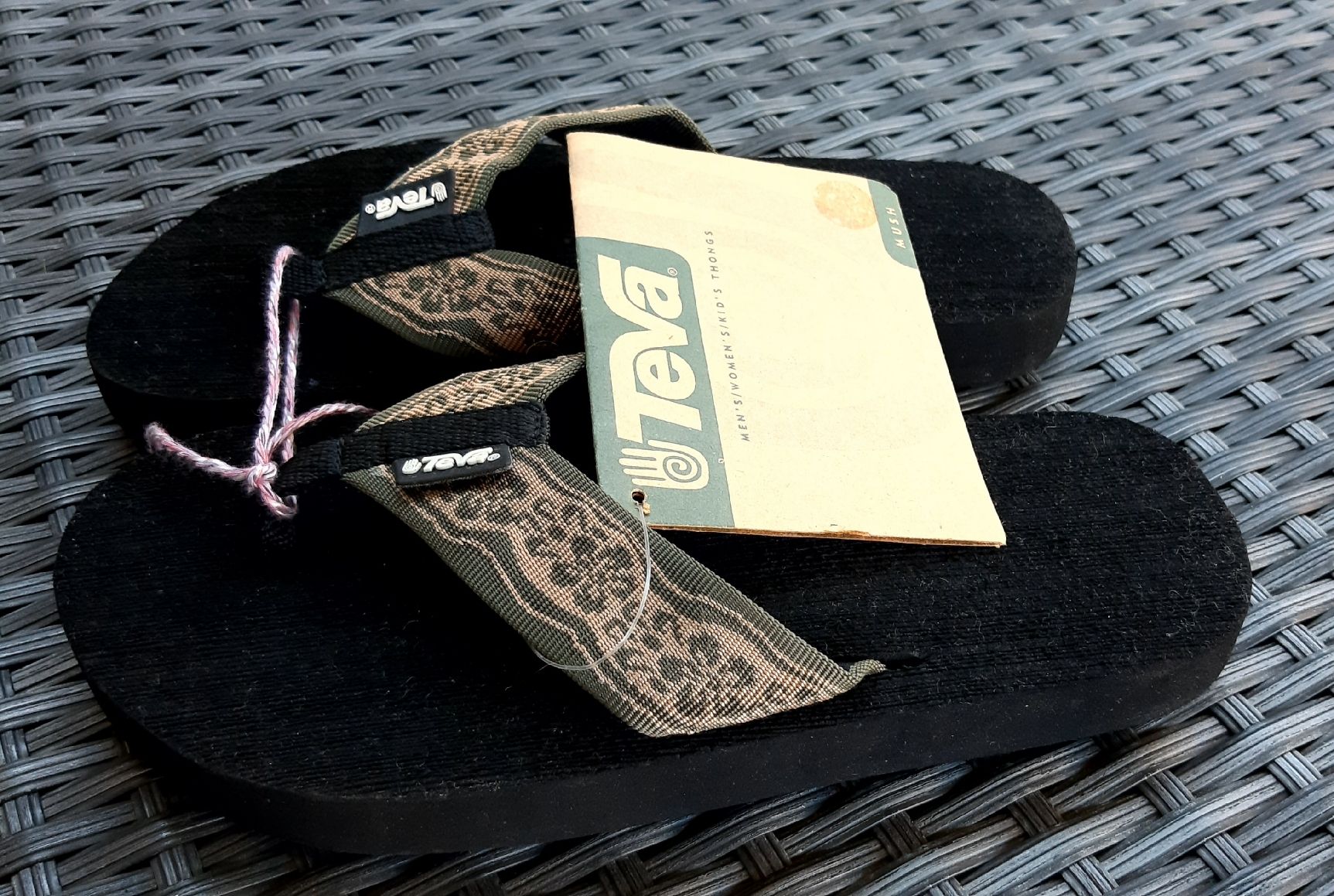 Teva Chaussures garçon: Teva  -  Flip-Flops  -  Kinder  -  36  -  neu – Neuf (Voir description) à Tagelswangen par BrigittaC01 2