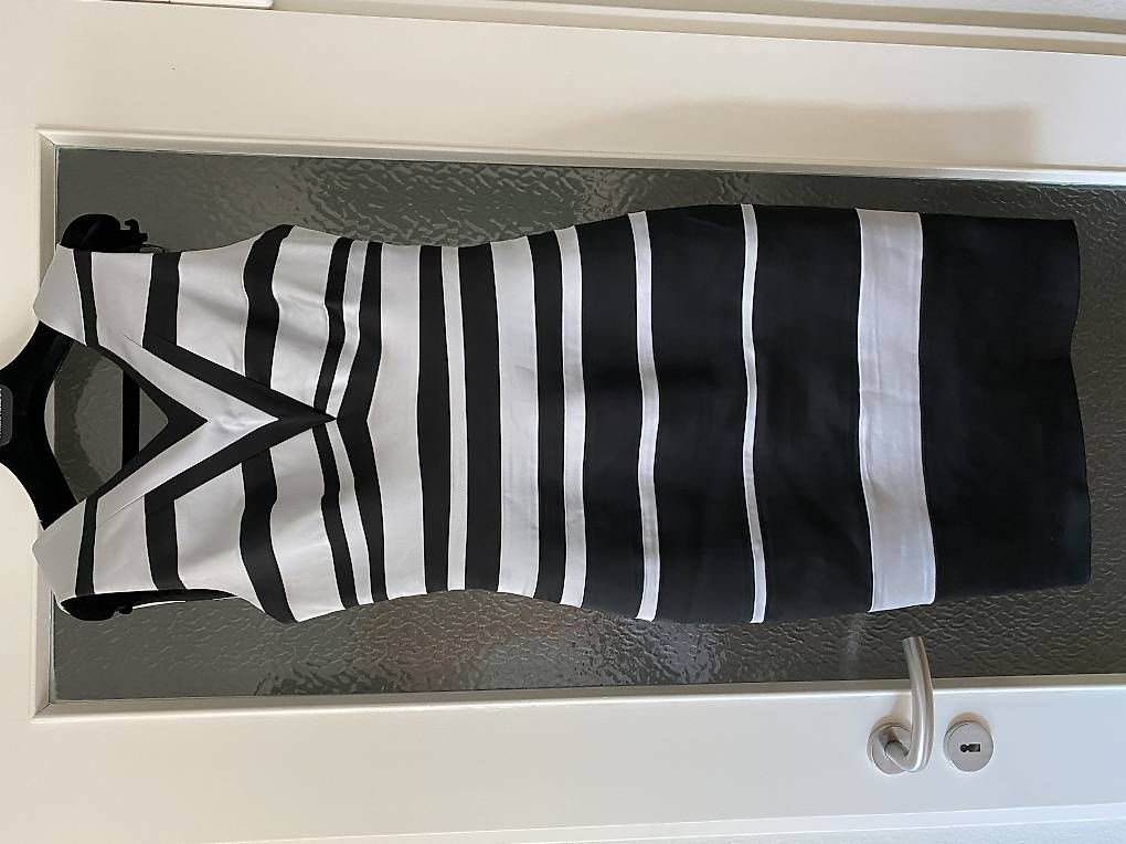 Vestiti: Karen Millen Kleid neu – Usato da Rüschlikon venduto da Sanna06