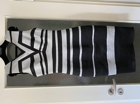 Karen Millen Kleid neu