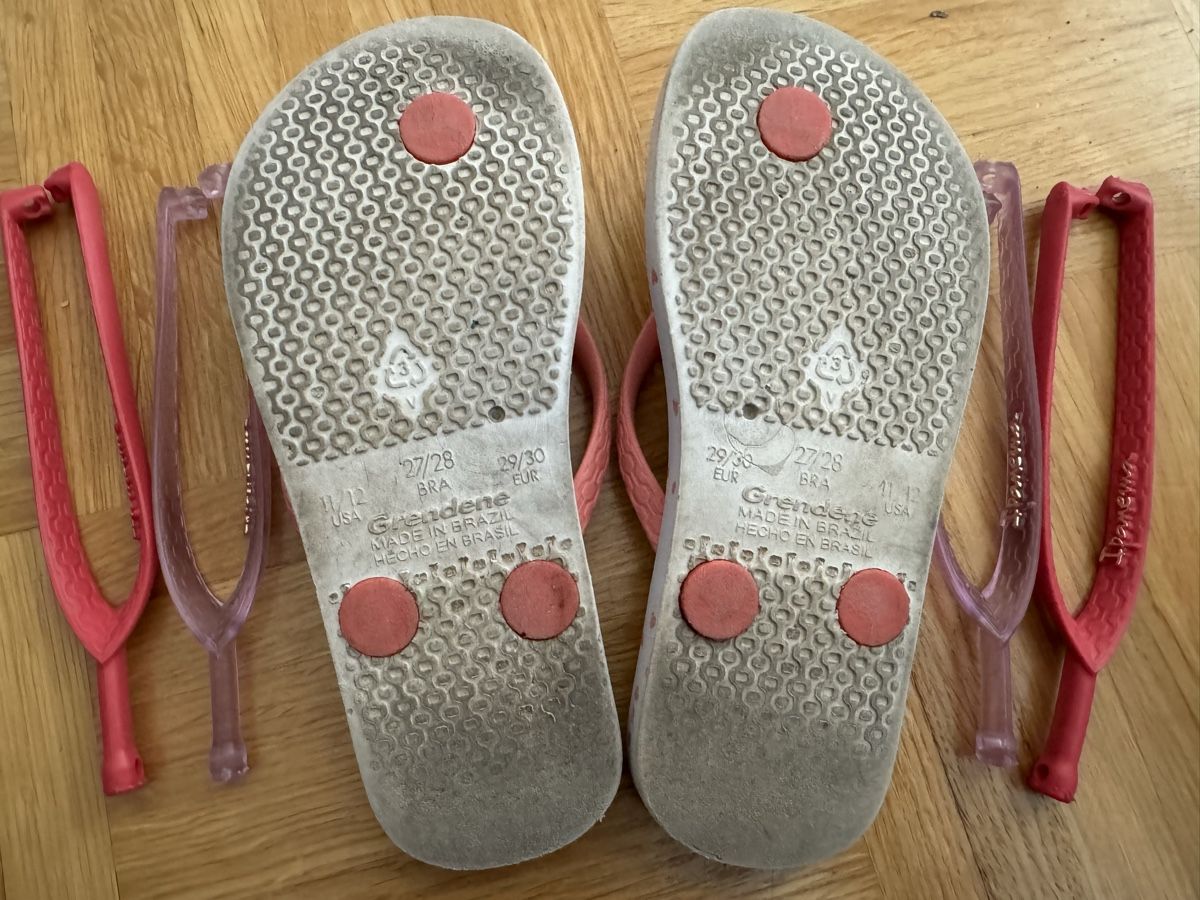 Scarpe per ragazze: Kinder Flip Flops, Gr. 29/30 – Usato da Kilchberg ZH venduto da Von_dutch 2