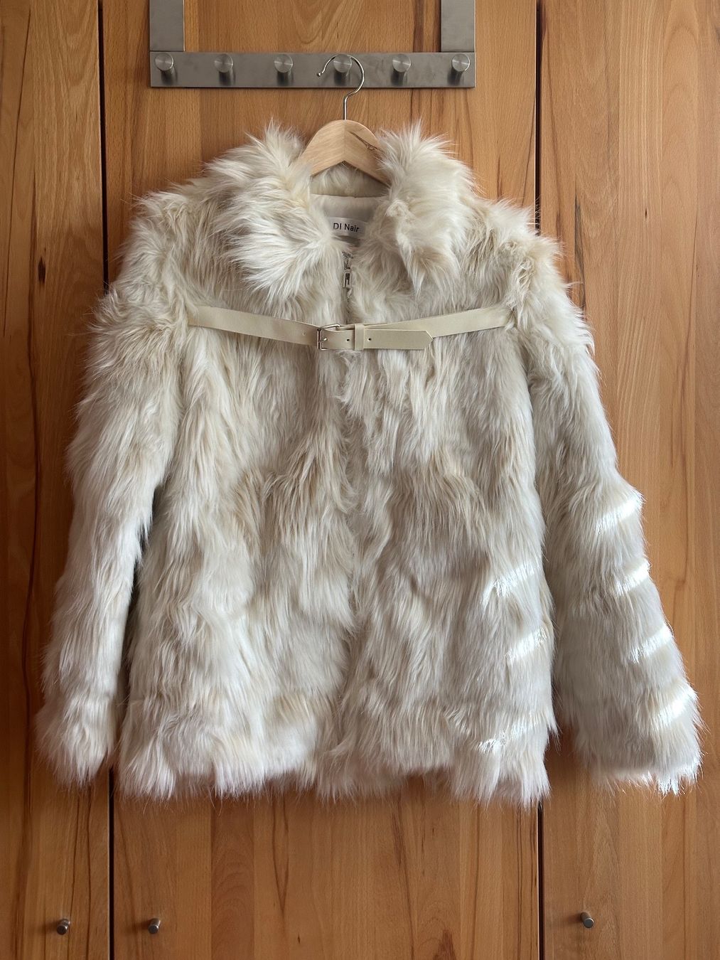 Giacche: Beigh Winter Fur Jacket – Usato da Schlieren venduto da car_2bwb 1