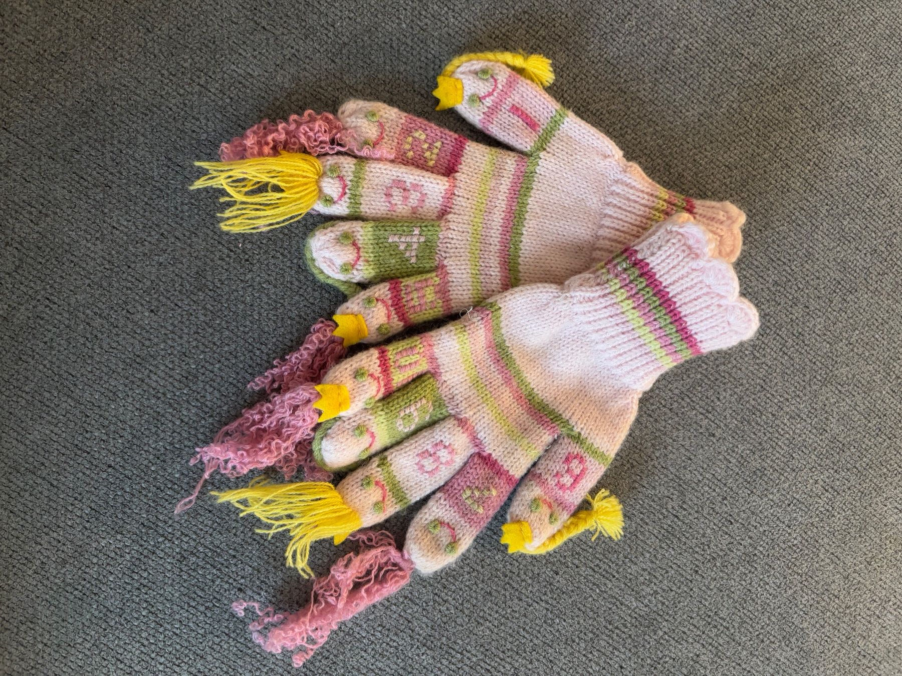 Guanti: wunderschöne Kinder-Winterhandschuhe – Nuovo (secondo la descrizione) da Urdorf venduto da leoale