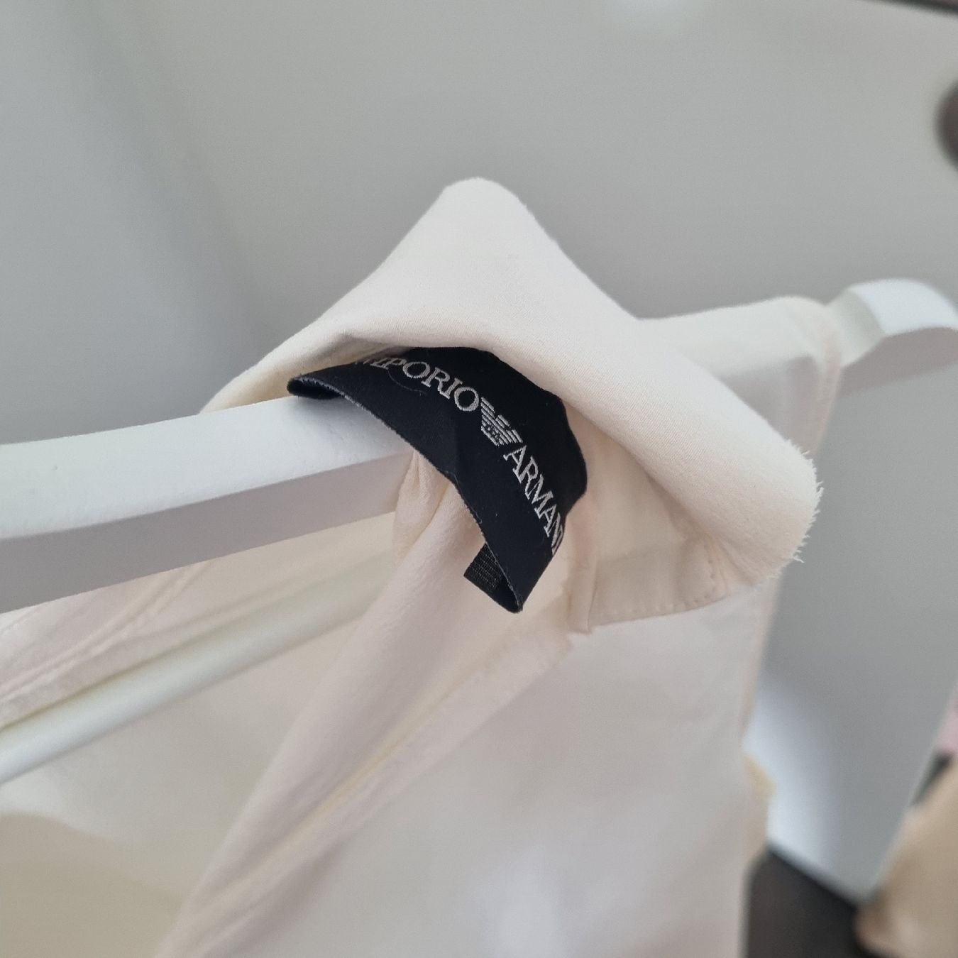 Top: Top Armani – Nuovo (secondo la descrizione) da Aettenschwil venduto da jepe24 1