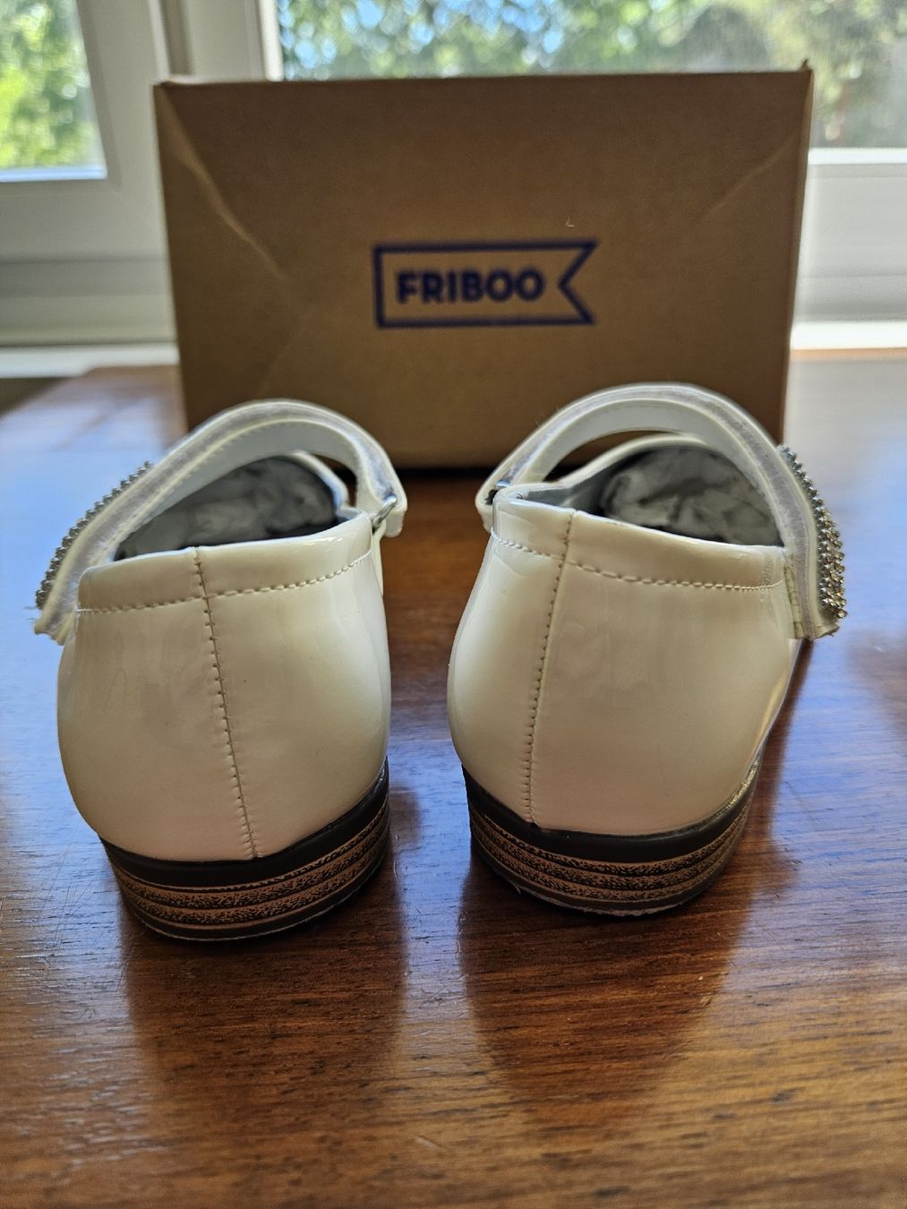 Friboo Scarpe per ragazze: Weisse Lackschuhe Gr. 33 (Friboo) – Nuovo (secondo la descrizione) da Regensdorf venduto da c_est_la_vivie 3