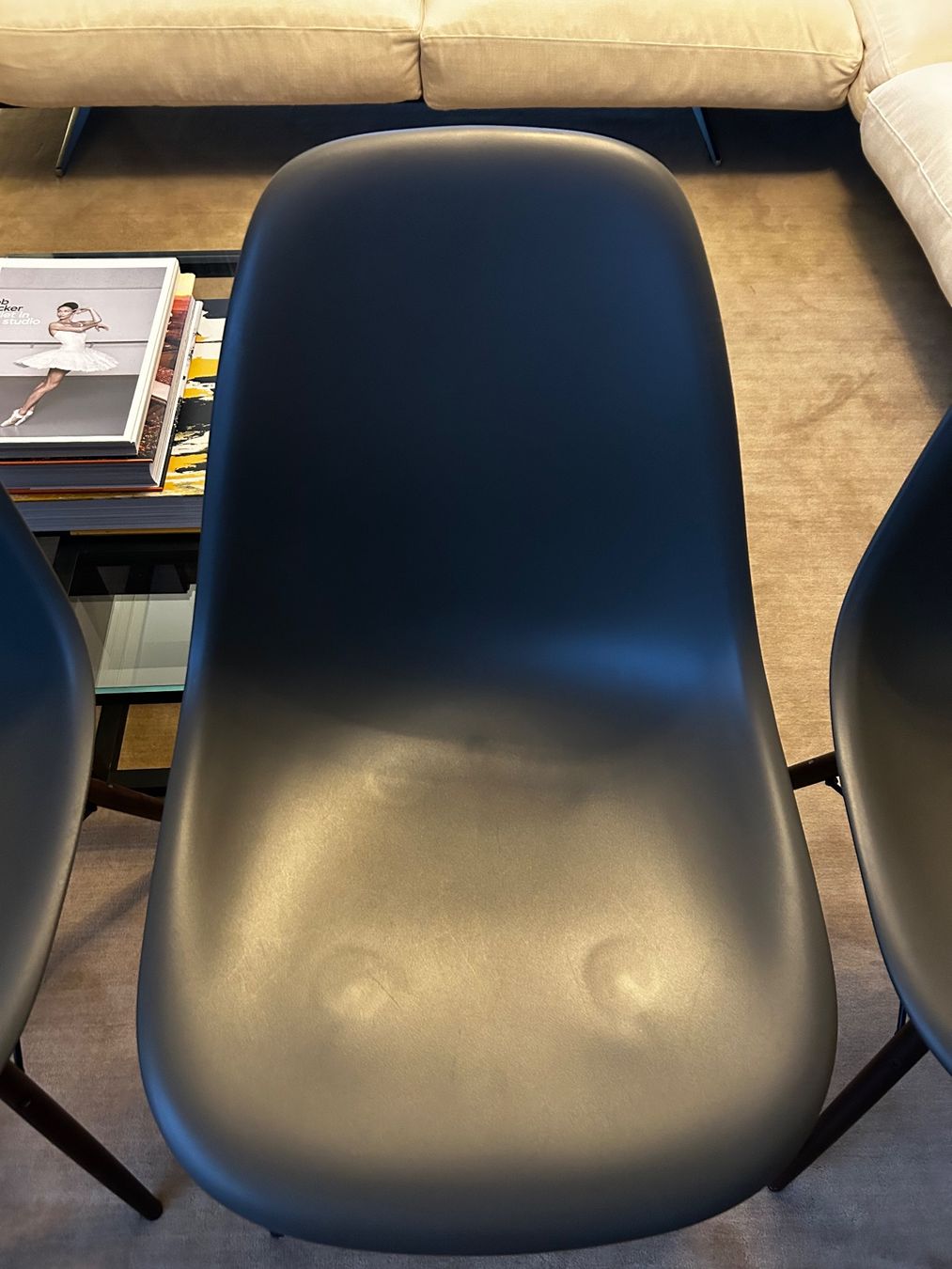 Vitra Stühle: 4x Original Eames DSW Granitgrau Vitra – Gebraucht aus Murten von MPAG3280 3