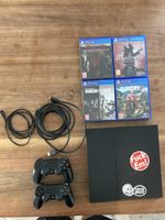 Playstation 4 mit 2 Controllern und 4 Spielen