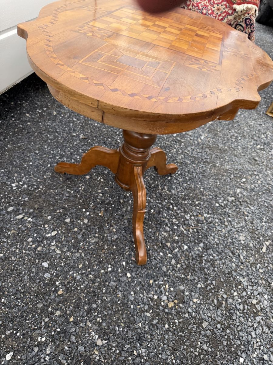 Tische: Brienz Tisch mit spiel – Gebraucht aus Domdidier von Watch3210 2