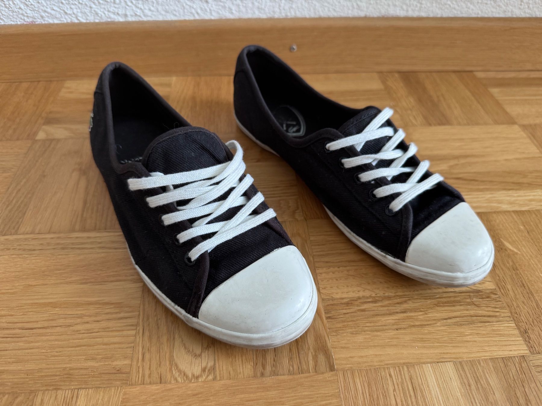 Lacoste Scarpe da donna: Lacoste Schuhe Grosse 39.5 – Usato da Zürich venduto da MaSte