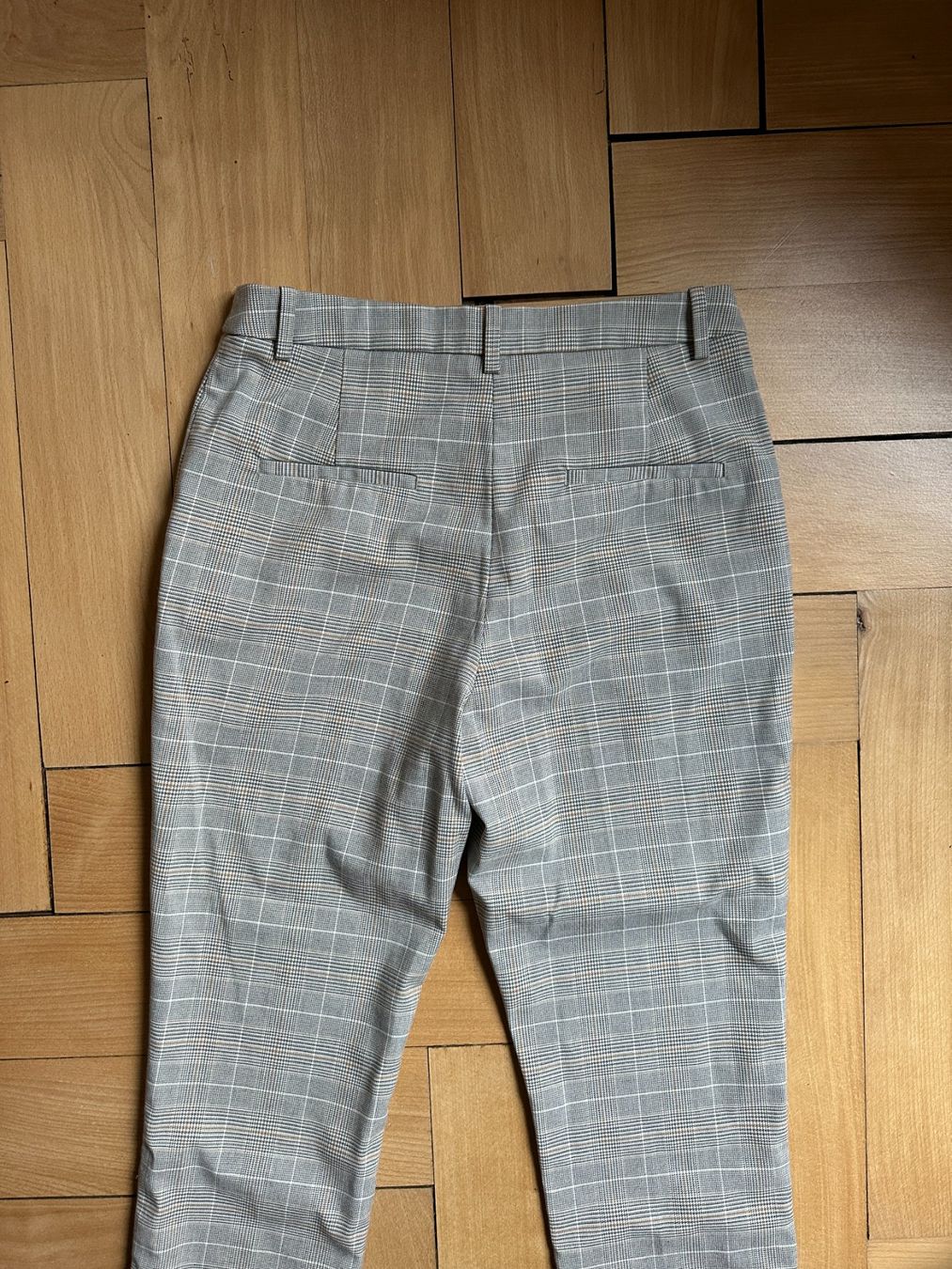 H&M Hosen: Hose hellgrau kariert 38 – Gebraucht aus Zürich von Diazaio 2