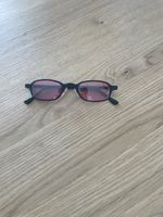 Coole Sonnenbrille mit roten Gläsern, neuwertig!