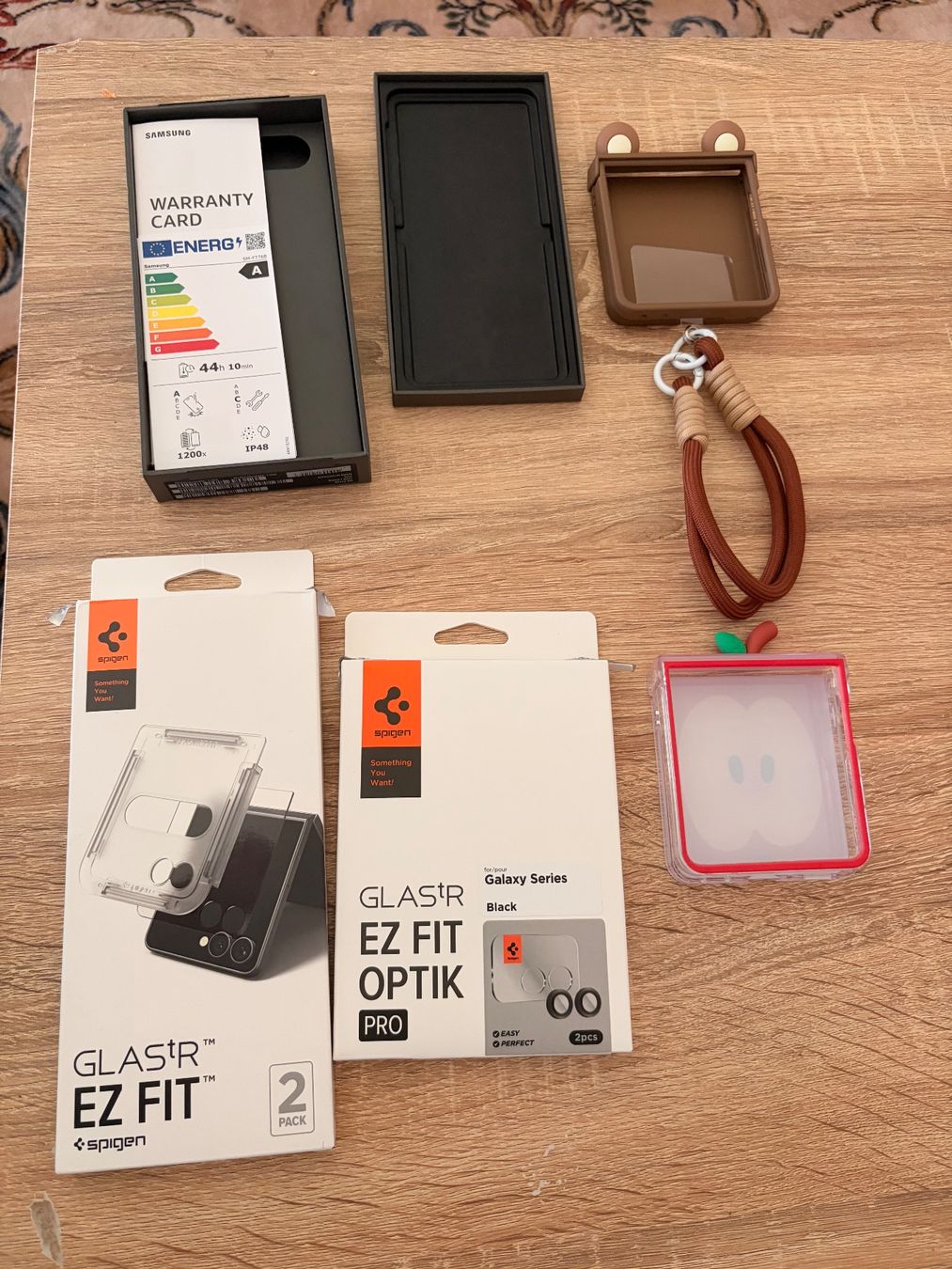 Samsung Portables: Samsung Galaxy Z Flip 8 – Neuf avec emballage d'origine à Villars-sur-Glâne par RubenPS 6