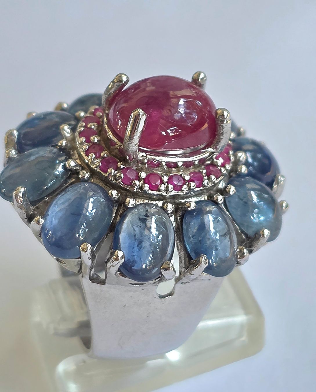 Anelli: Ring mit Rubin und Saphiren Silber Grösse 58 – Nuovo (secondo la descrizione) da Zürich venduto da benedikt12 2