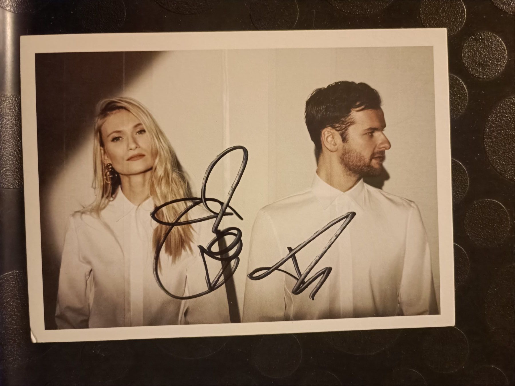 Autografi: Glasperlenspiel - handsignierte Autogrammkarte – Usato da Menziken venduto da Artographs